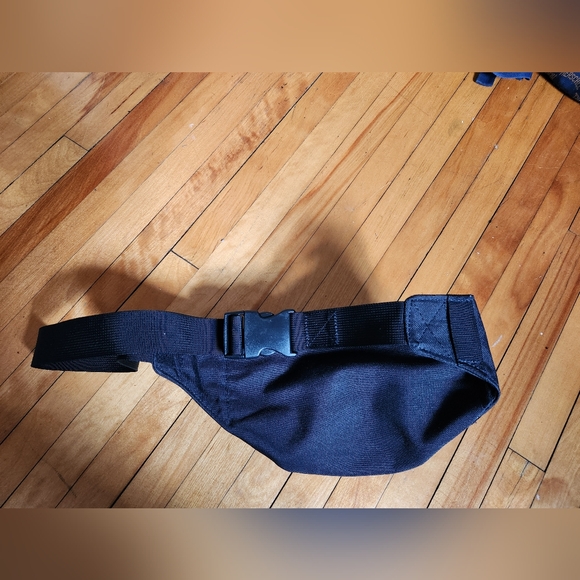 Vintage Dakine hip pack/cross body - Picture 5 of 5